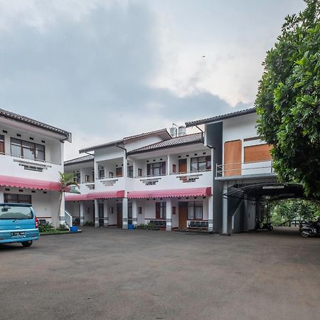 Narima Resort Hotel Lembang Exteriör bild