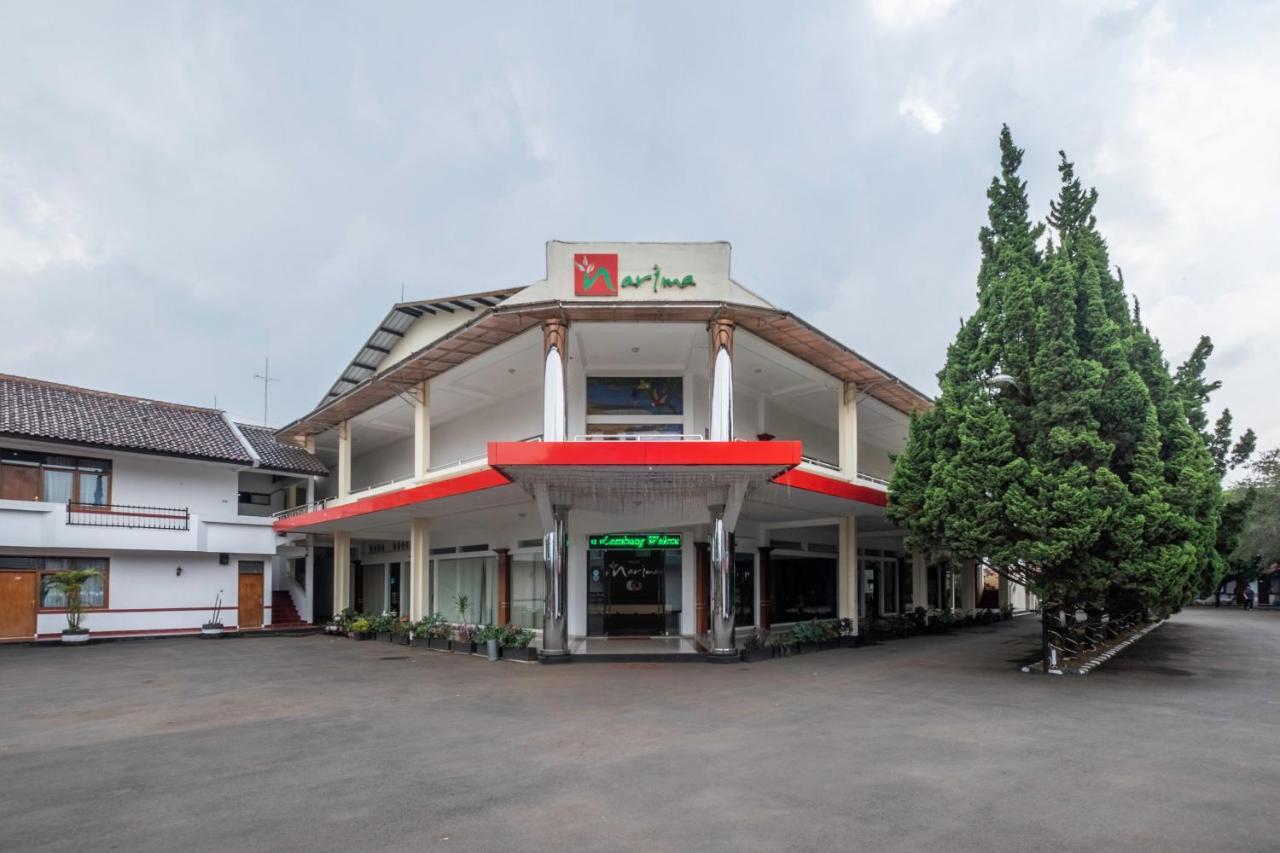 Narima Resort Hotel Lembang Exteriör bild